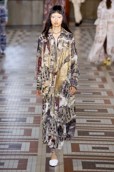 Look 34